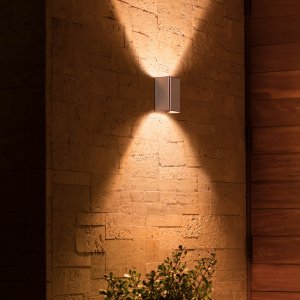 Philips Hue White and colour ambience Resonate Outdoor wall light