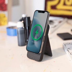 mophie 10000mAh Snap+ MagSafe Power Bank with Stand