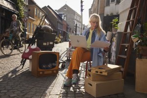 HP Poly Voyager 5200-M Office Headset +USB-C to Micro USB Cable