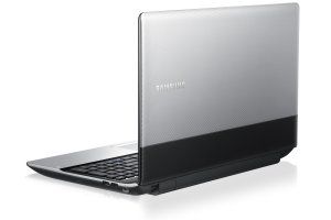 Samsung 3 NP300E5C Intel® Core™ i5 i5-3210M 39.6 cm (15.6") HD 4 GB DDR3-SDRAM 500 GB HDD Windows 7 Professional English Black