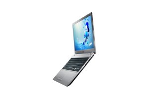 Samsung ATIV NP470R5E Intel® Core™ i5 i5-3230M Laptop 39.6 cm (15.6") 8 GB DDR3-SDRAM 1 TB HDD AMD Radeon HD 8750M Windows 8 Metallic